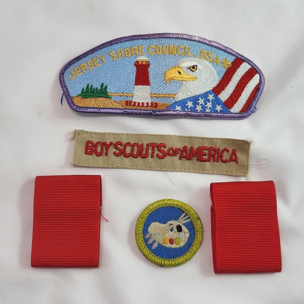 Jersey Shore Council New Jersey BSA Shoulder Patch w. Red Epaulettes, Art Badge